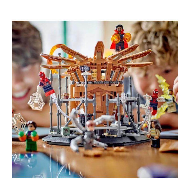 Конструктор Marvel Spider-Man Финальная битва Человека-паука 900 деталей